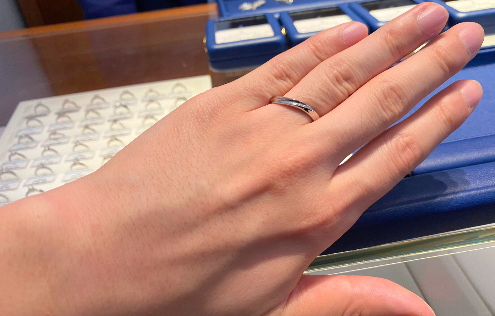 銀座ダイヤモンドシライシトリクルアース